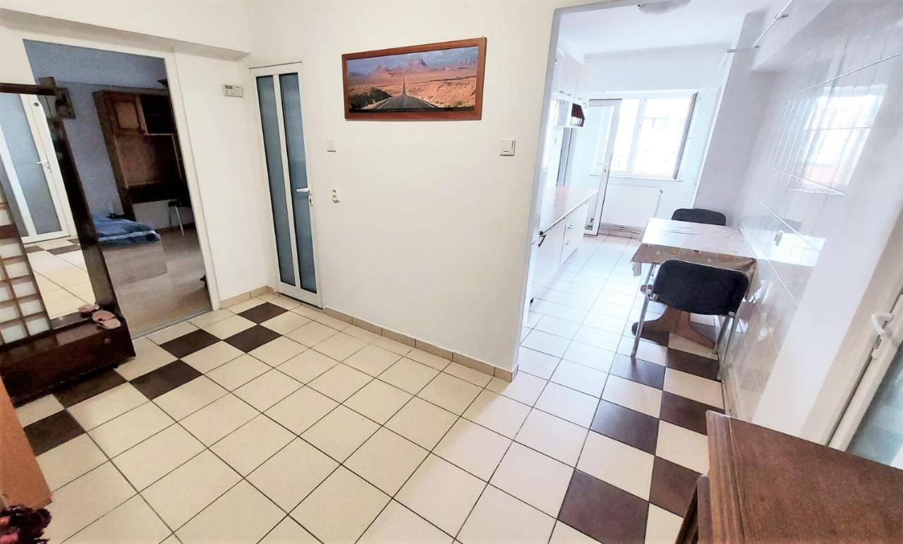 باكاو Ultracentral - Apartament Modern - Panoramic View المظهر الخارجي الصورة