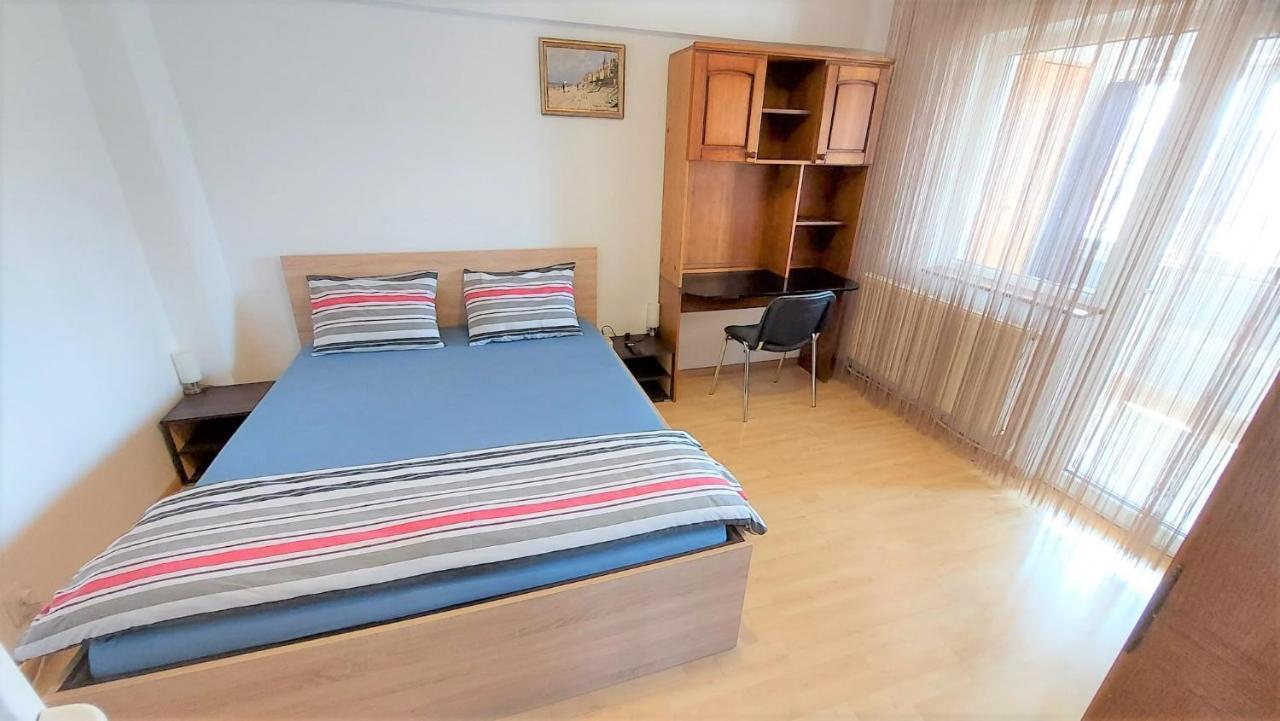 باكاو Ultracentral - Apartament Modern - Panoramic View المظهر الخارجي الصورة